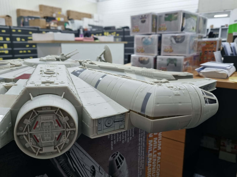 Hasbro Star Wars Millennium Falcon C-2604A Large 60cm Model