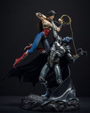 Injustice : Gods among us game Statue