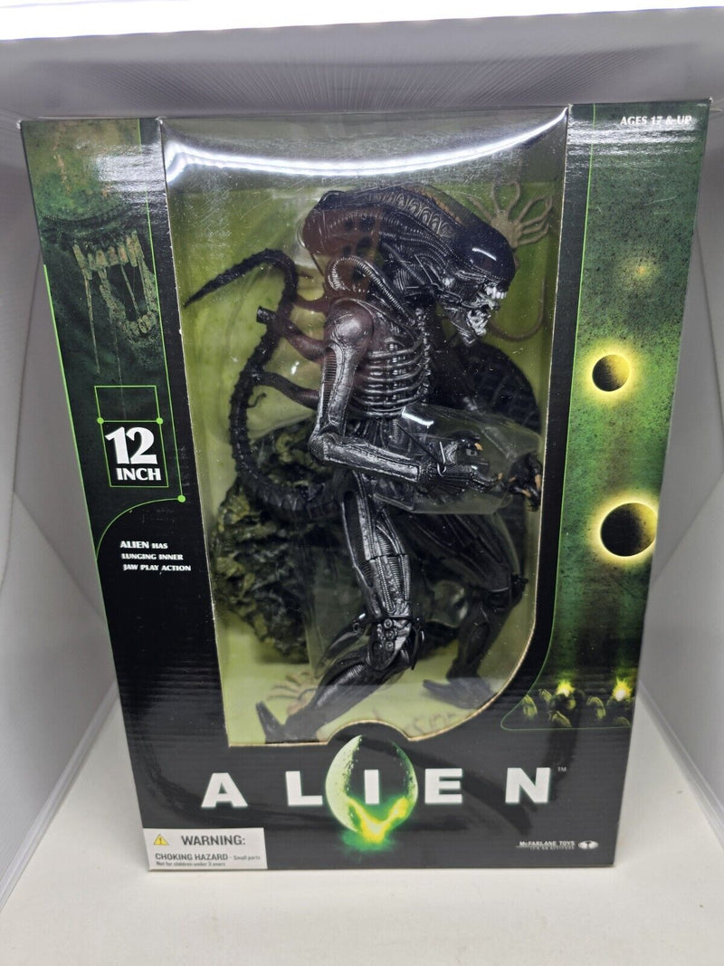 2004 McFarlane Toys 12 inch Alien Action Figure