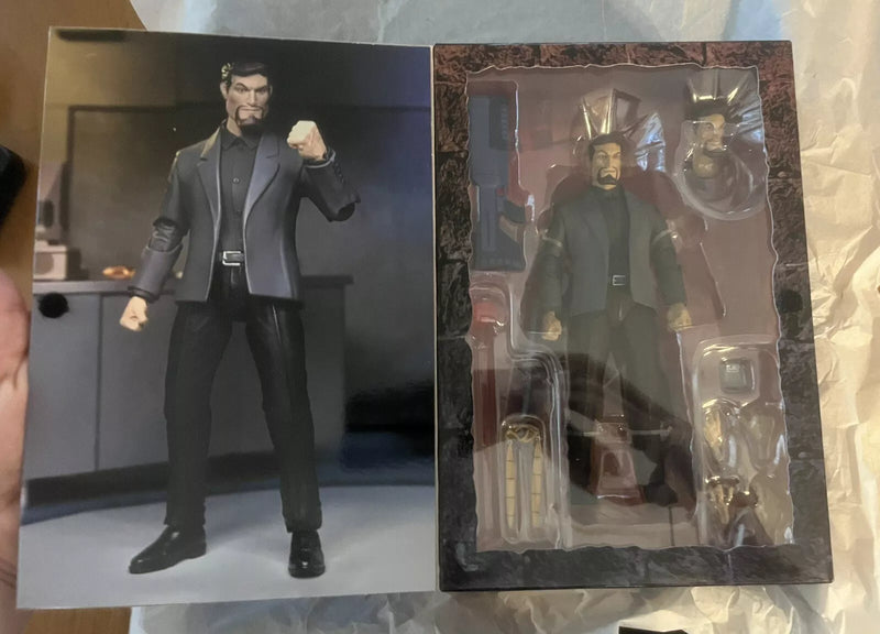 NECA Disney Gargoyles David Xanatos Action Figure - Ultimate Version, with Demona's Closed Wings