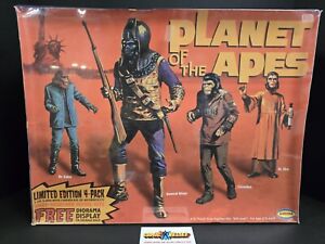 Planet of the Apes Limited Edition 4-pack Aurora/Playing Mantis 2000