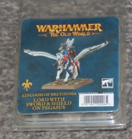 The Old World Kingdom of Bretonnia - Lord with Sword & Shield on Pegasus (metal)