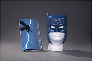 Batman: The Dark Knight Returns Book & Mask Set