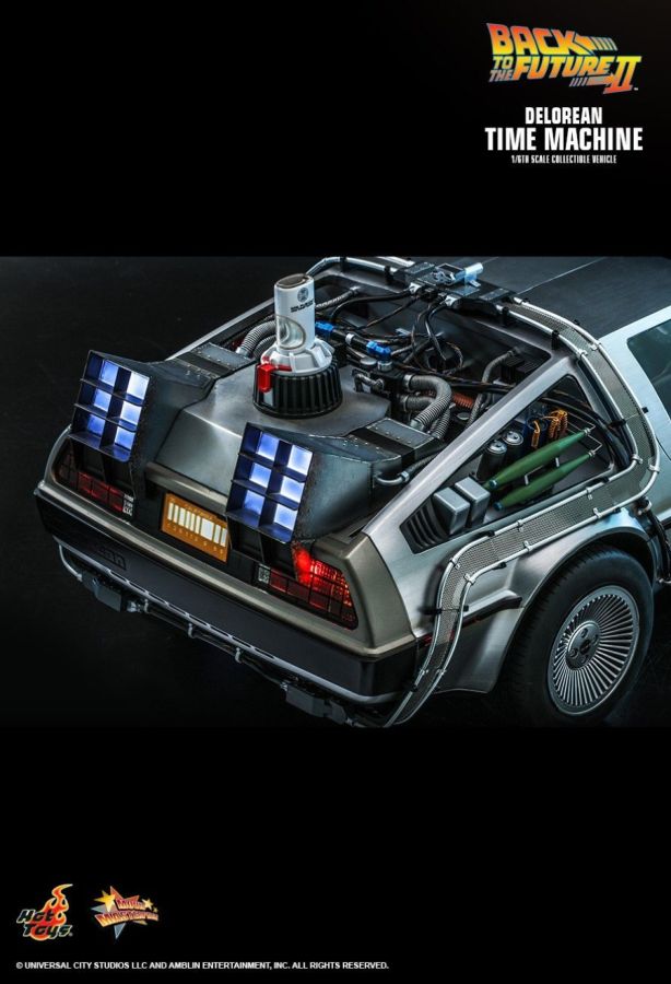 BttF 2 - Delorean 1:6 Time Machine