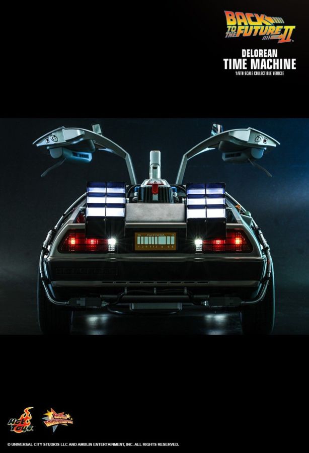 BttF 2 - Delorean 1:6 Time Machine