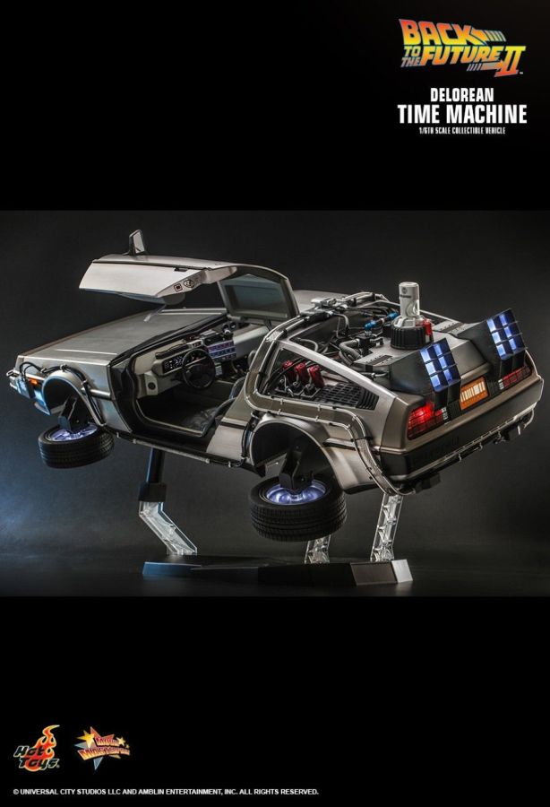 BttF 2 - Delorean 1:6 Time Machine