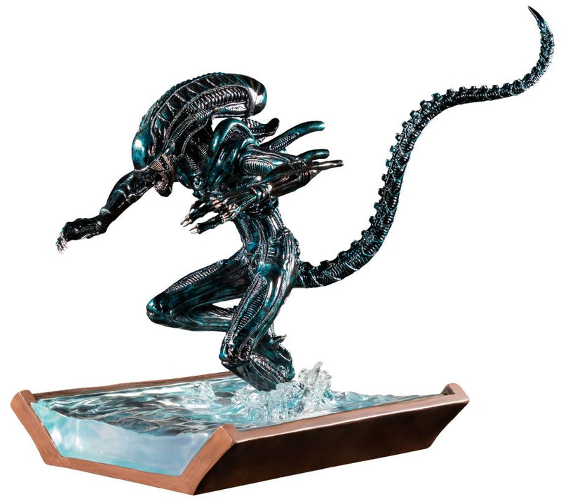 Aliens - Alien Water Attack Statue