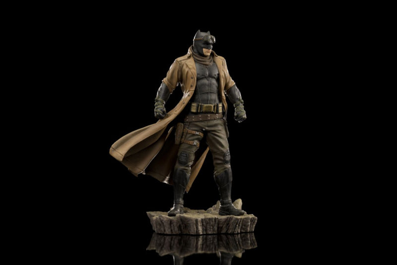 Zack Snyder's Justice League (2021) - Knightmare Batman 1:10 Scale Statue