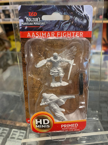 Miniature - Male Aasimar Fighter