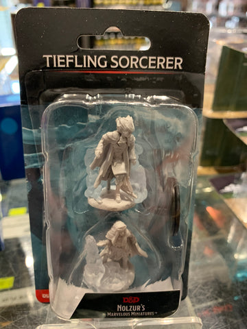 Miniature - Female Tiefling Sorcerer