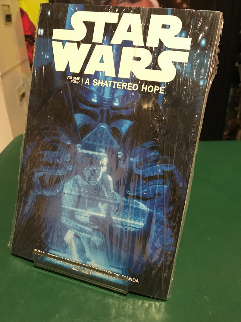 Star Wars Volume 04 - A Shattered Hope