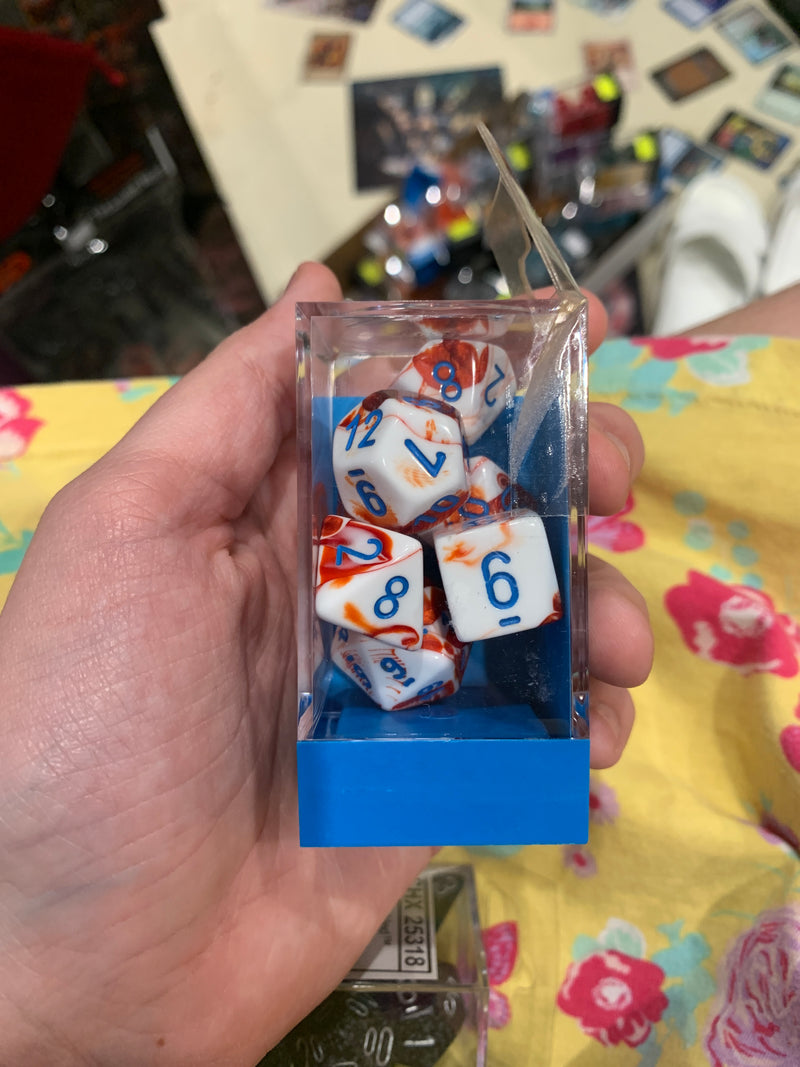 Chessex D7-Die Set Dice Gemini White-Red  (7 Dice in Display)